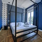 Signorile - Modern House Daire *