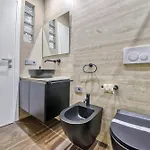 Signorile - Modern House Daire Bari